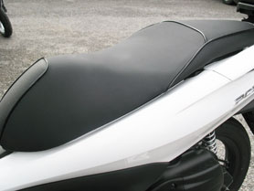 ノザワオリジナルバイクザシートに更なる加工を加えて・・・